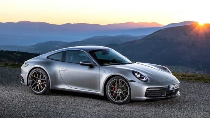 2020 Porsche 911 front 3/4 view